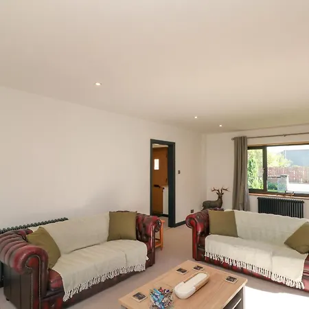 Meadowside Ganton